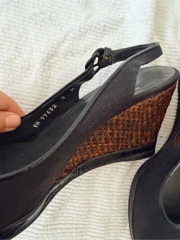 Stuart Weitzman Black linen Peep-Toe Slingback Wedges with Brown Woven Heel - Image 5