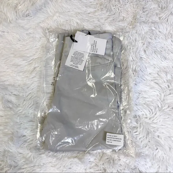 IRIS & INK // REVOLVE High Rise Leggings XS Lunar Rock Grey Athletic NWT - Image 14