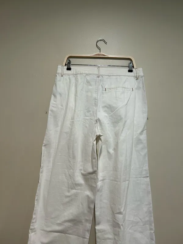 Old Navy Extra High Rise Super Wide Leg pants - Image 4