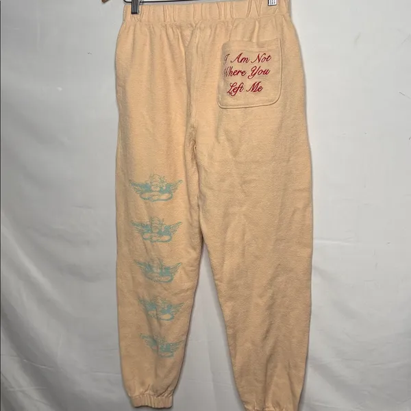 Boys Lie embroidered angel peach cream color pull on jogger sweatpants sz XS - Image 8
