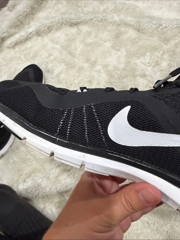 Nike Flex Trainer 6 athletic shoes in Black and White Woman’s Size 9.5 - Image 10