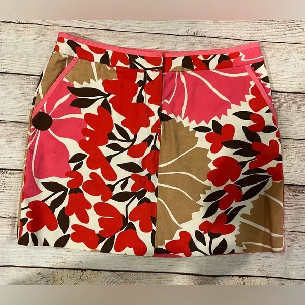 J. Crew Cotton Floral Print Canvas Mini Skirt in Pink White Tan & Red Size 4 - Image 2