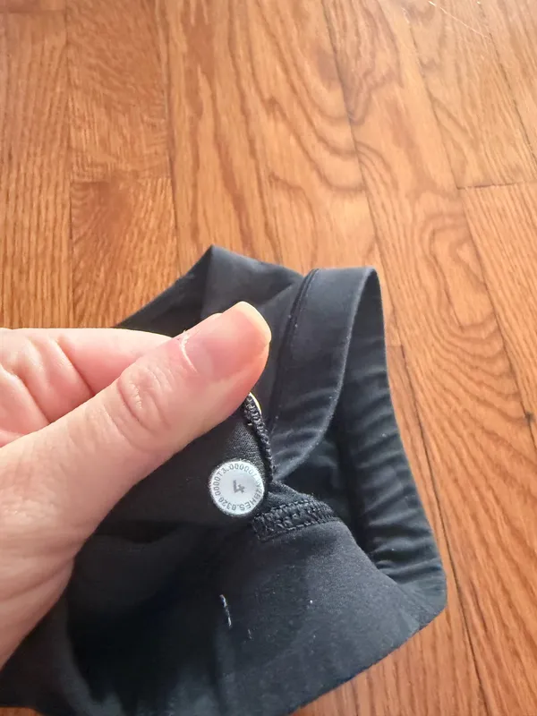 Lululemon camo energy bra size 4  - Image 3