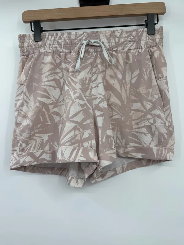 Lululemon Spring Break Away Short 3” Size 6 Shadow Leaf Ivory Muse - Image 3