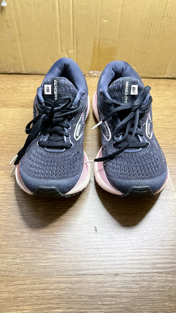 Brooks Glycerin 19 Women's Running Shoessize 7 - Image 2