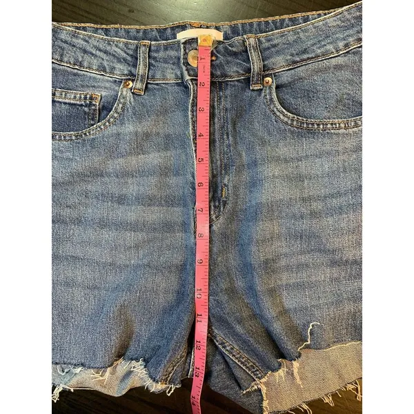 H&M Regular Waist Jean Shorts‎ Womens 10 Medium Wash Denim Festival DIY Cut Off - Image 13