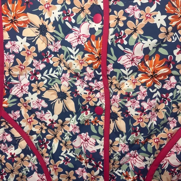 NWT Dokotoo Floral Quilted Puffer Vest Navy Burgundy Trim Snap Front‎ Sz XL - Image 5