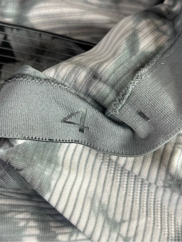 Lululemon Swiftly x Peloton Tech Tank 2.0 Wash Shibori Stripe Grey - Image 4