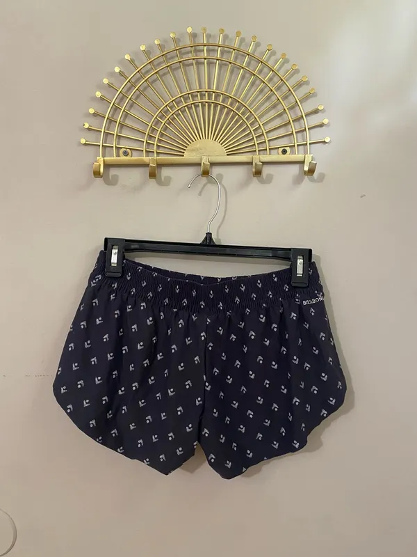 Billabong Navy Blue Printed Shorts - Image 2