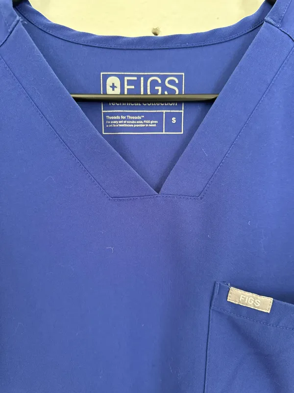 FIGS Scrub Top - Image 4