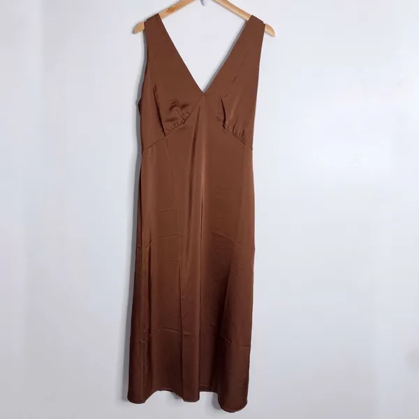 NWT Old Navy Cocoa Satin Summer Wedding Sleeveless Midi Slip Dress 12 Minimalist - Image 2
