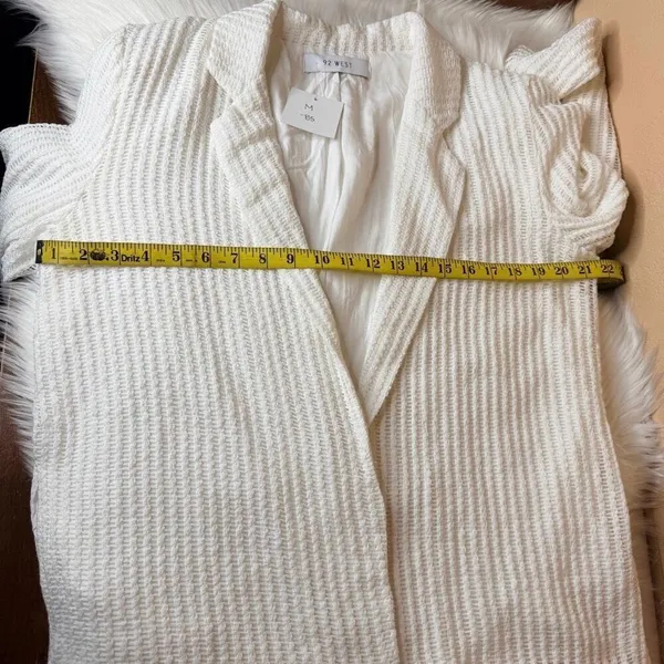 92 West Boutique Brand White Blazer Size Medium - Image 9