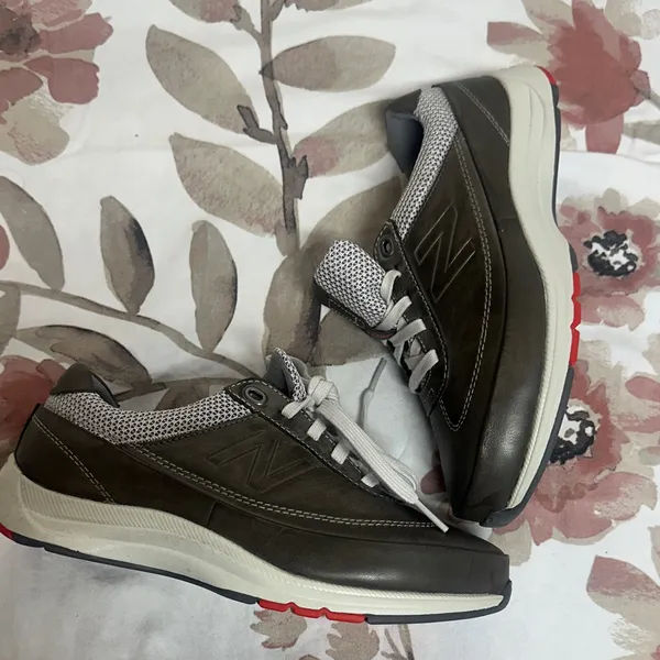 New Balance Gray and Red Athletic Shoes - Image 3