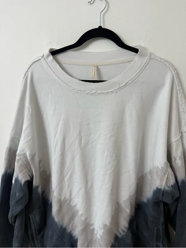 {L} Free People Movement Large Ombre Tie-Dye Metti Crew - Image 6