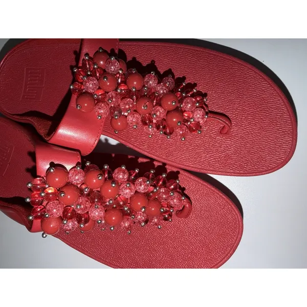 Fitflop‎ Sandals Deco Cha Cha Red Beaded Toe Thong Wedge T Strap Sandal Size 7 Z - Image 2
