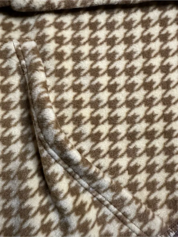 Collection XIIX Women's Houndstooth Fleece Poncho Cape Shawl Wrap L/XL Beige - Image 6