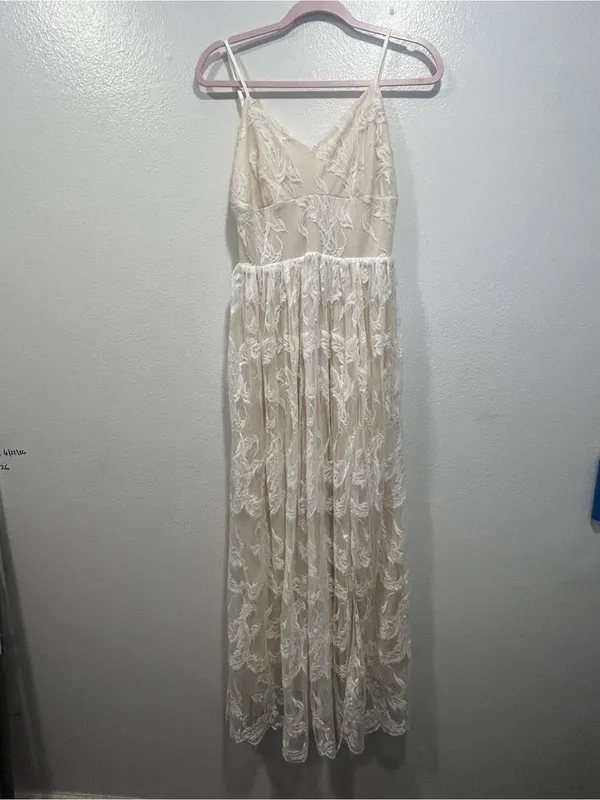 Baltic Born Cozette Lace Gown Medium - Image 3