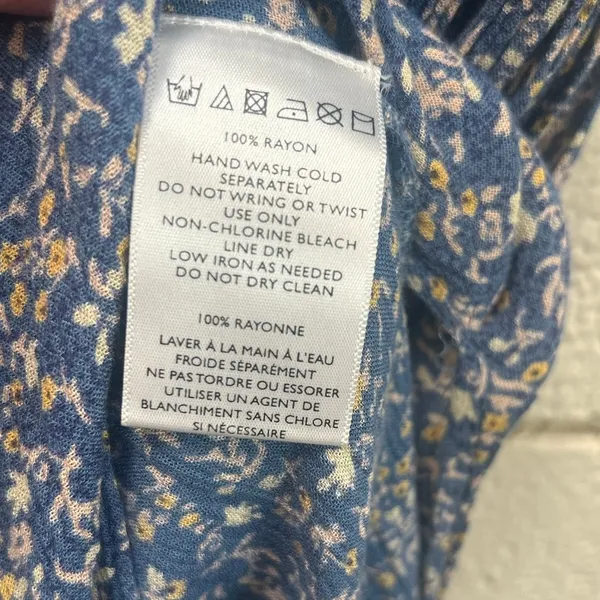 Urban Outfitters Kimchi Blue Picnic Blue Floral Smocked Midi Dress size S - Image 8