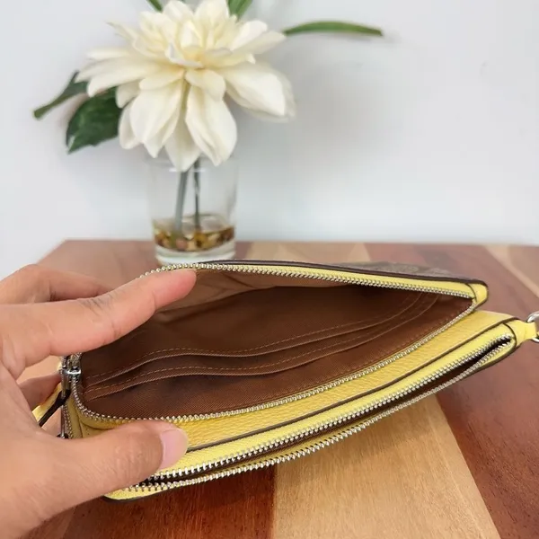NWT‎ Coach Double Zip Wallet In Signature Canvas - Image 6