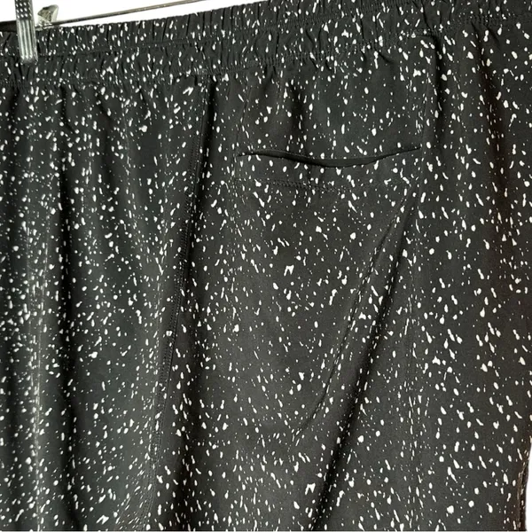Lululemon Jogger Butterfly Texture Black White Size 8 - Image 11