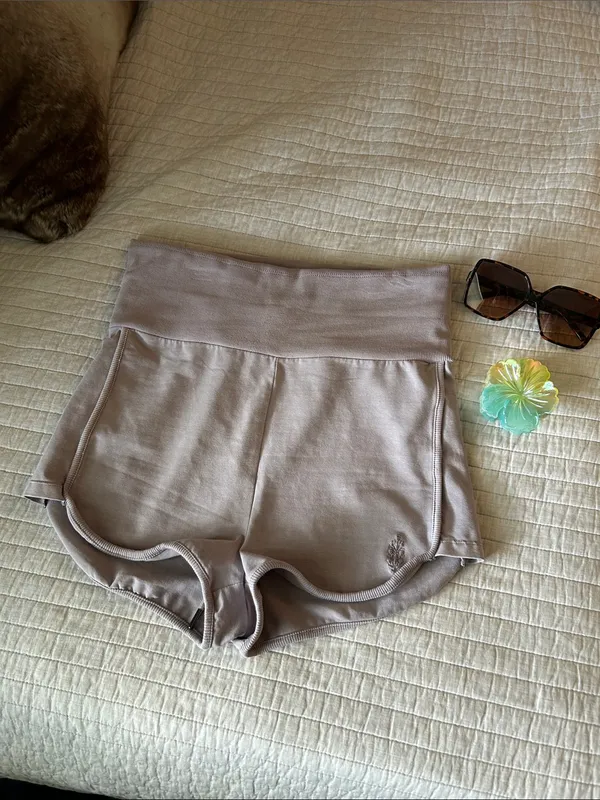 Free People Movement Limitless fold over retro Shorts Oyster M NWOT - Image 3