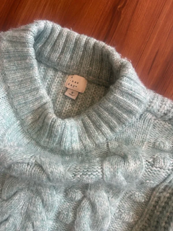 Women’s Sweater   - Image 7
