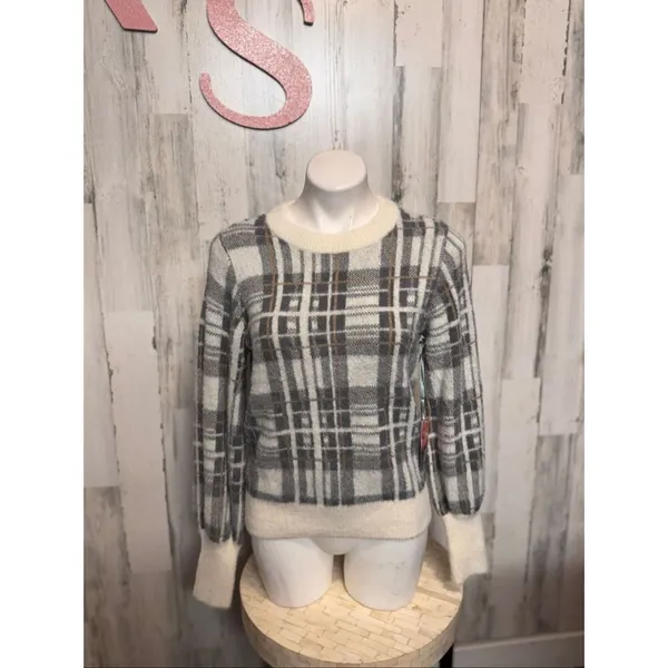 Evereve Plaid Fuzzy Knit Sweater XS Gray Cream Soft Warm Cozy - Image 2