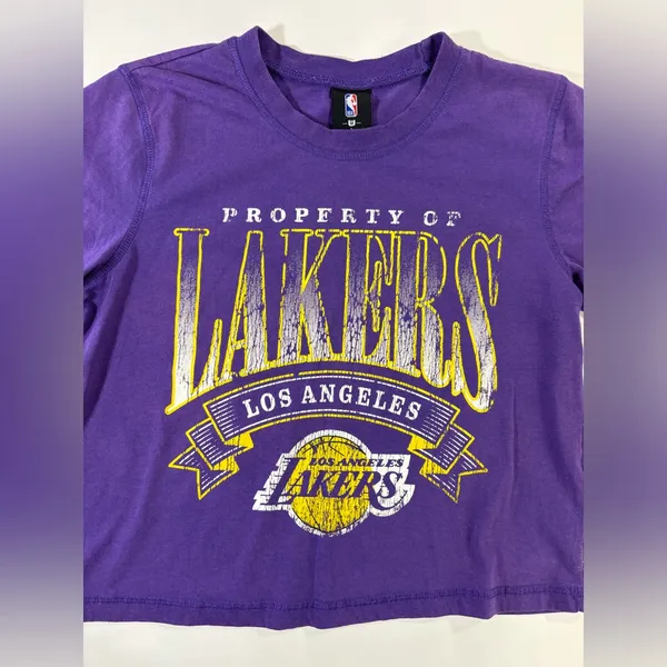 NBA Lakers Cropped Tshirt Size Large - Image 4