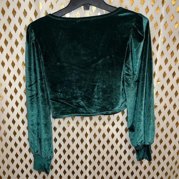 Green velvet puffy sleeve crop top almost famous size S - Image 3