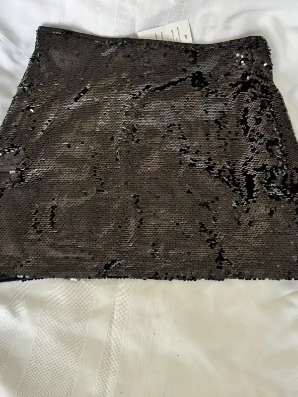 NWT H&M Black Sequin Mini Skirt Size Small ✨ - Image 2