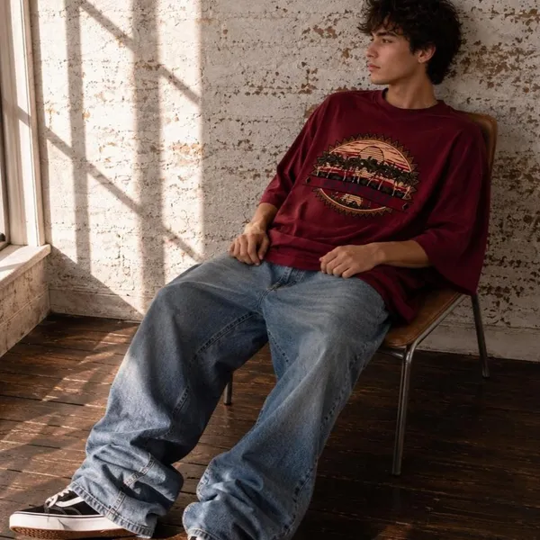 Fruit-of-the-loom Women's Burgundy and Red T-shirt - Image 6