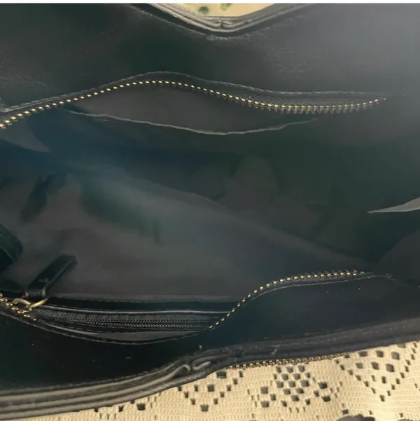 Elegant Black Handbag - Image 5