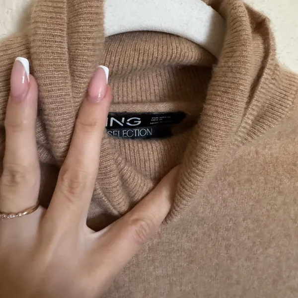 MANGO Cashmere Turtleneck Sweater Size medium in‎ tan - Image 5