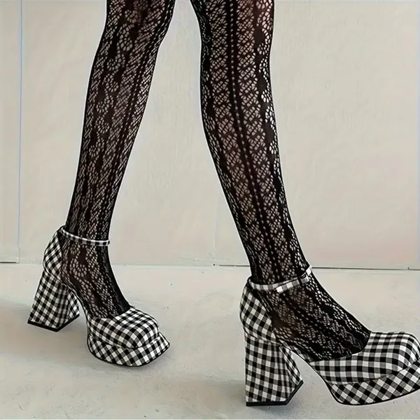 Black Lace Hollow - Image 10