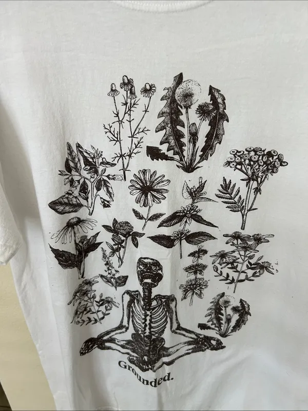 Urban Outfitters White 100% cotton boho goth fairy plants outdoorsy graphic tee shirt M - Image 2