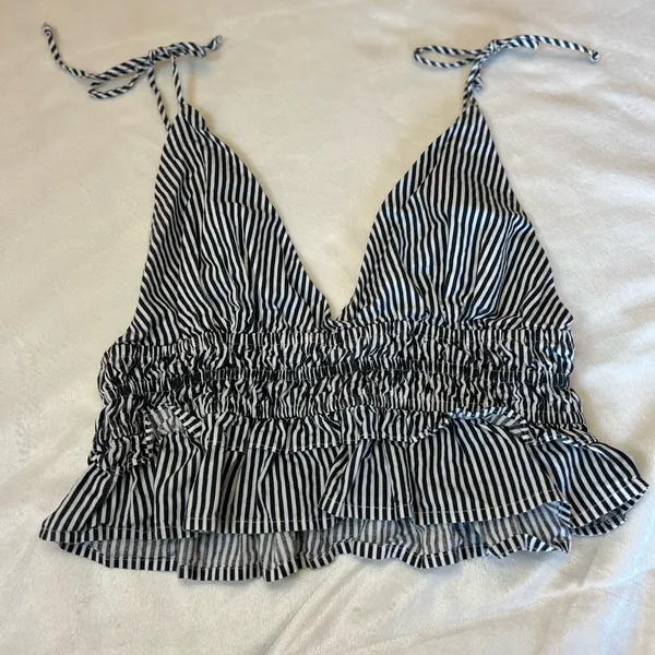 Sim &‎ Sam Crop Top Womens L Black White Striped Sleeveless Ruched V neck - Image 4