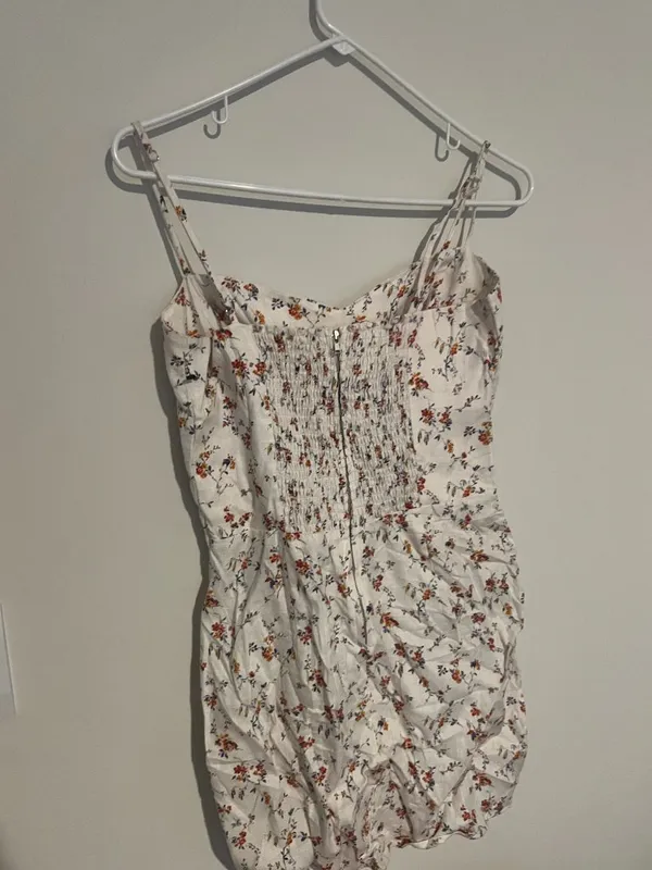 Reformation Roarke Linen Floral Dress in Gabrielle print - Image 11