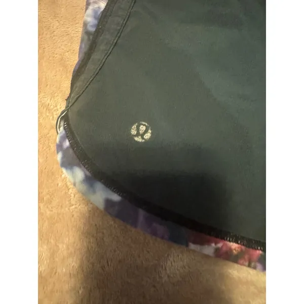 Lululemon Speed Up Shorts Size 6 Floral Black Multi Running Training Workout - Image 5