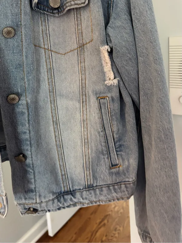 Lizard Thicket Light Blue Jean Jacket - Image 3