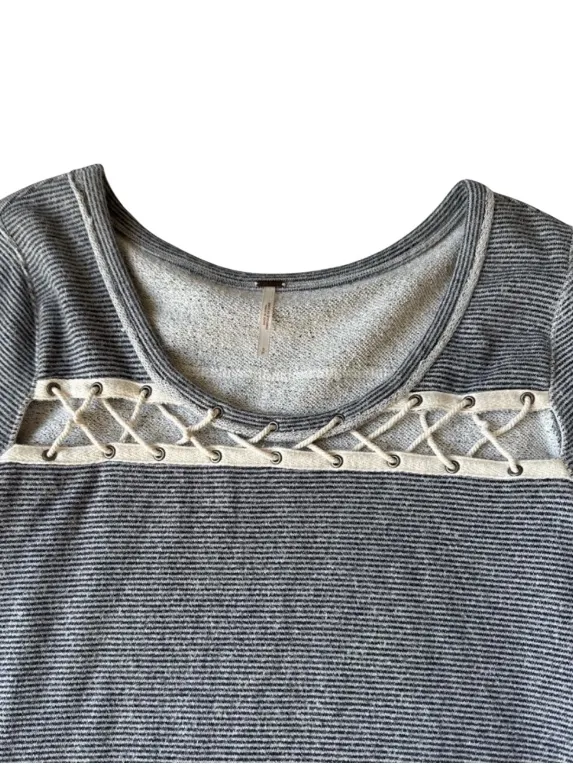 Free People grey and blue striped flowy long sleeve top - Image 4
