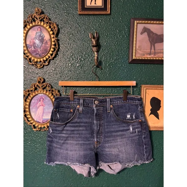 Levi’s 501 Denim Cutoff Shorts Women’s Size 30 Classic Blue Dark Wash Casual - Image 2