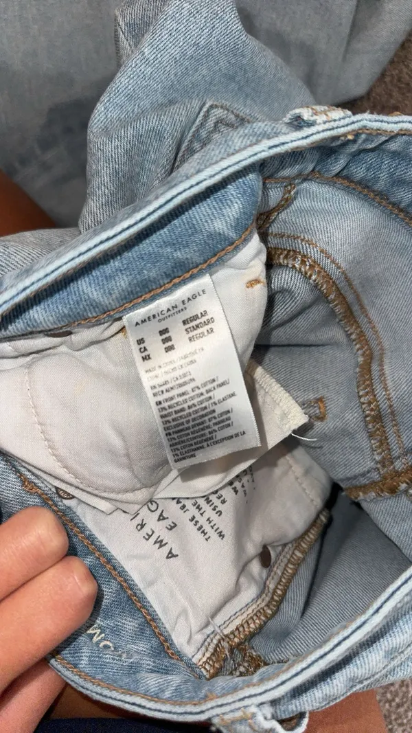 American Eagle Jeans Outfitters - Image 2