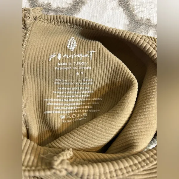 Free People Camel color tank bodysuit, ribbed, EUC size small, athleisure, yoga - Image 8