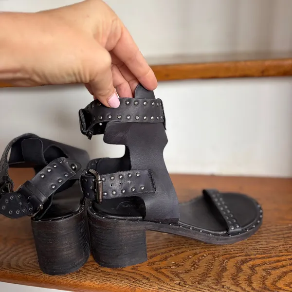 Free People Happiness Heeled Black‎ Leather Studded Cuff Sandals Buckle US 7 New - Image 5