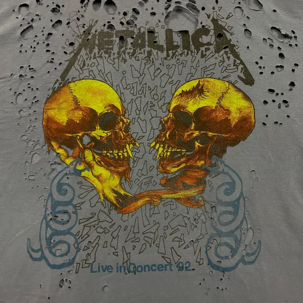 Metallica distressed Tshirt size one size  - Image 2