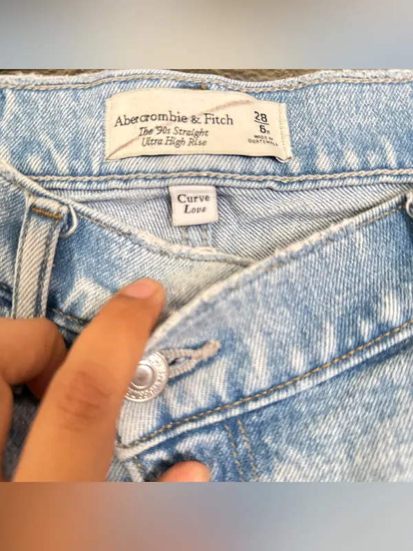 Abercrombie and fitch jeans - Image 5