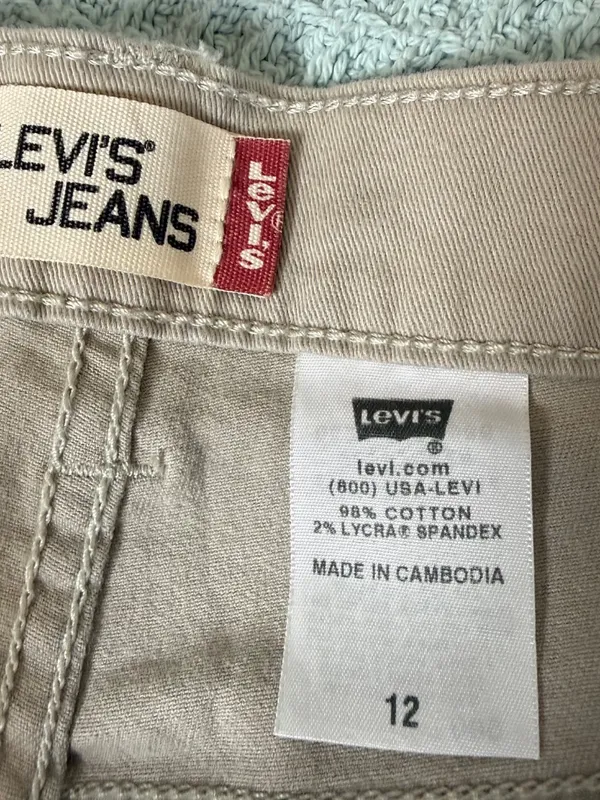 NWT Vintage Levis 550 Classic Relaxed Shorts Womens 12 Khaki Tan Twill Y2K Mom - Image 5