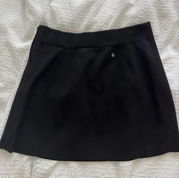 Lululemon Skirt Black - Image 2