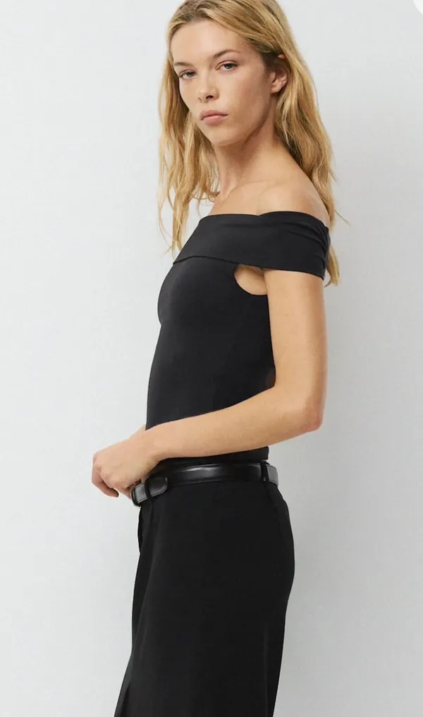 Aritzia Black Contour Ravish Top  - Image 2