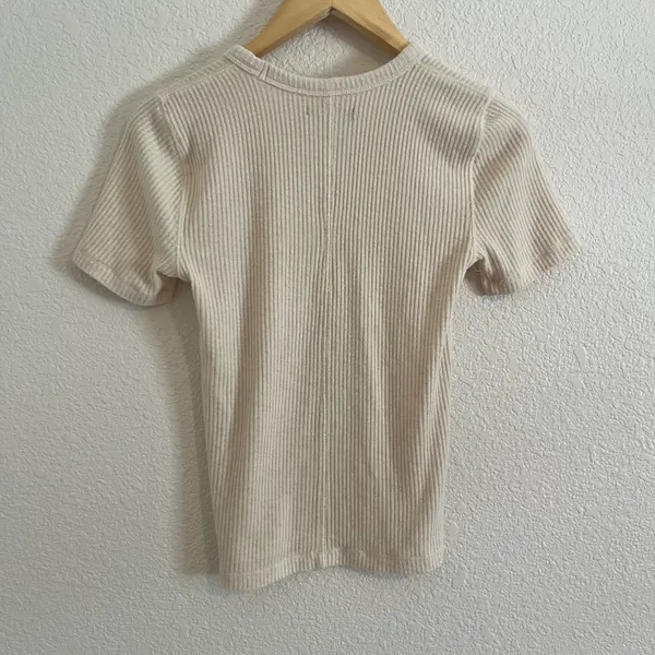 Abercrombie and Fitch Cream Tan Slim Fit Ribbed Short Sleeve Tee Shirt Top - Image 4